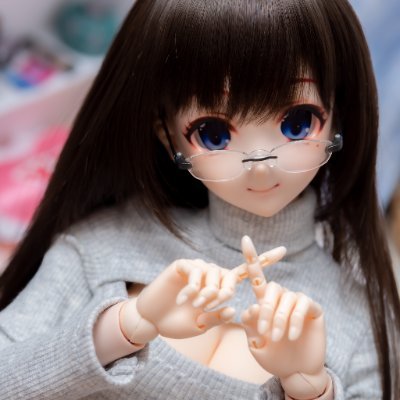 DollWithGlasses's profile picture