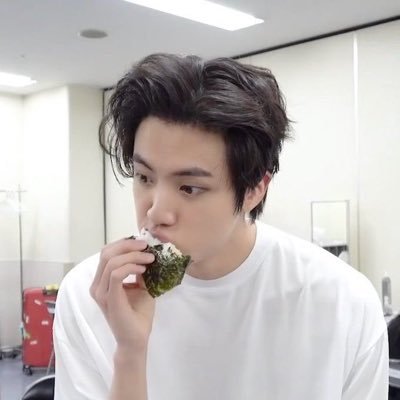 m⁷'s profile picture