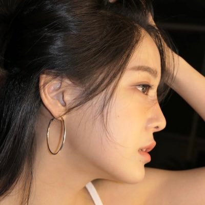 𝚛𝚊's profile picture
