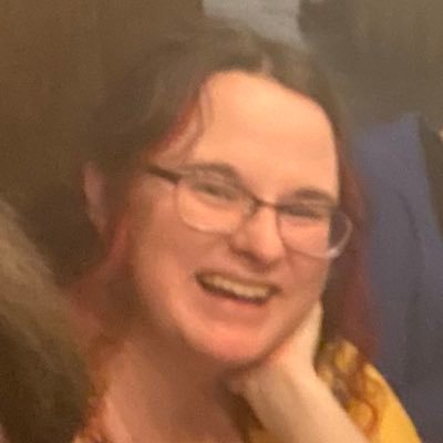 Nicole Shara 🌻's profile picture