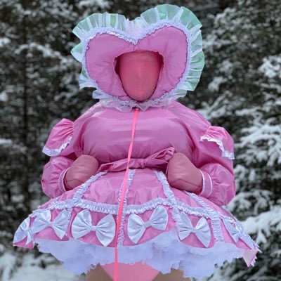 thefrillymaid's profile picture