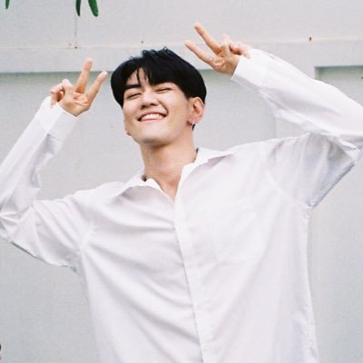 MIKE CHINNARAT's profile picture