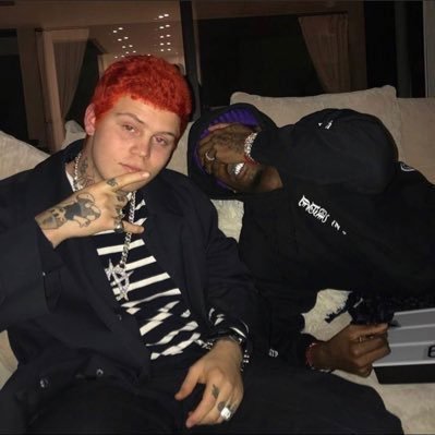 bloutgoggles's profile picture