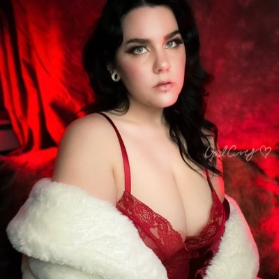 opalcurves's profile picture