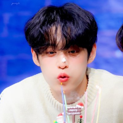 f.more's profile picture