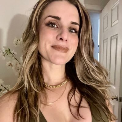Anya Alvarez 🏌🏾‍♀️'s profile picture