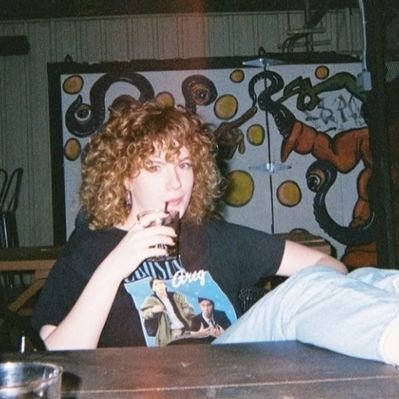 helena hind's profile picture