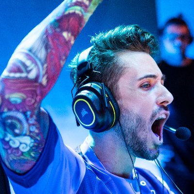 v1NCHENSO7's profile picture