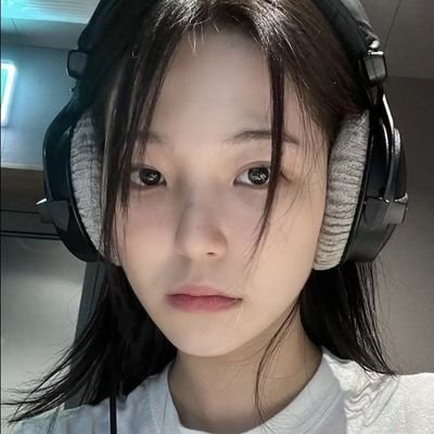 cewe jihoon's profile picture