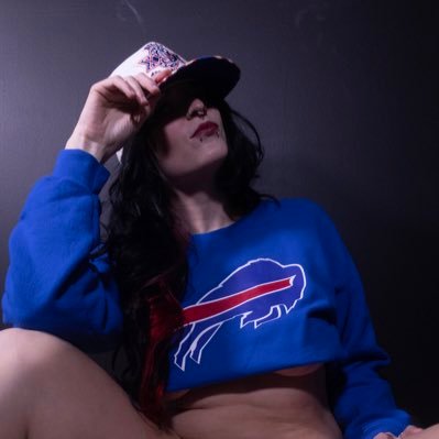 Jess B. 🦈🌱❤️💙🏈's profile picture