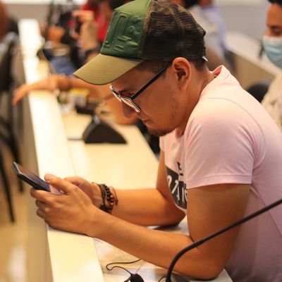 César Villalva J.'s profile picture