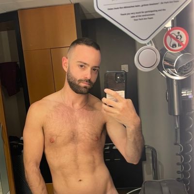 Yakir Tsizer's profile picture