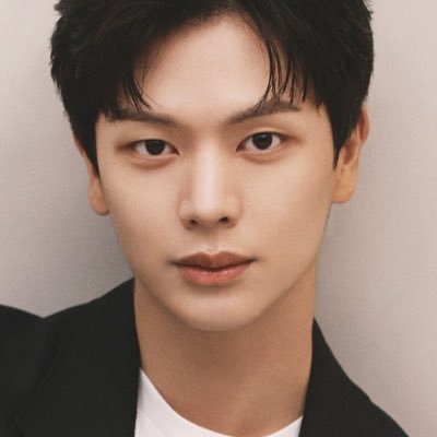 육성재.mp4's profile picture