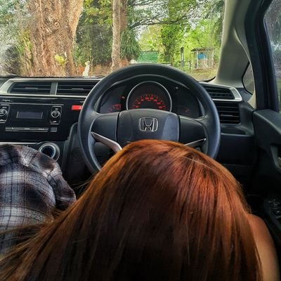 น้ำตาล สุราษ's profile picture