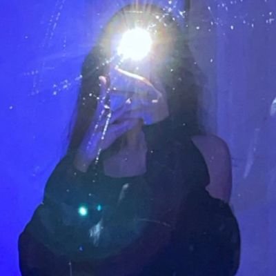 M_2ril's profile picture