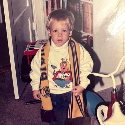 Casper Valentin 💛💙's profile picture