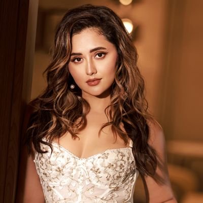 TheRashamiDesai's profile picture