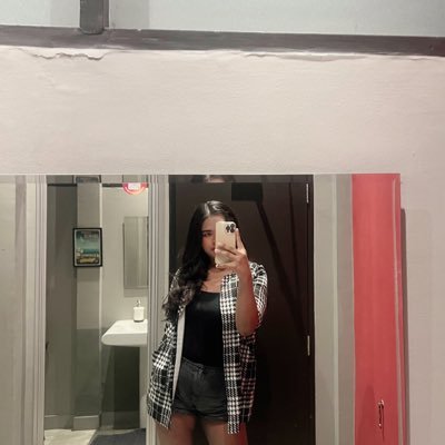 NIRA.T's profile picture