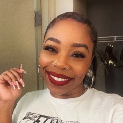 Mik | OkSoBoom on 🦋's profile picture