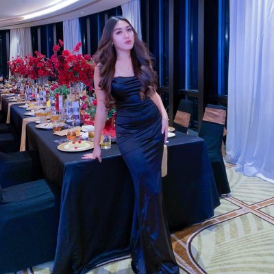 REVALINA's profile picture