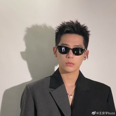 秘密's profile picture