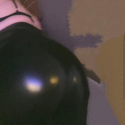 chubby leather girl🖤's profile picture