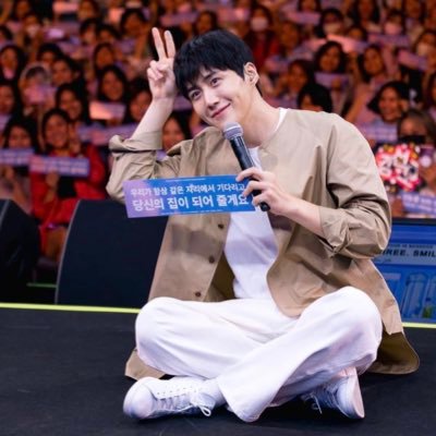 loveksh0508 ◡̈'s profile picture