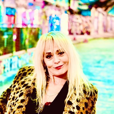 OfficialTracieB's profile picture
