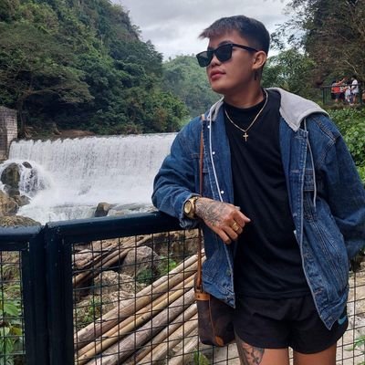Ronnie mazahizta's profile picture