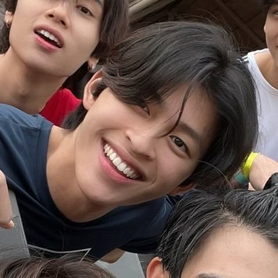 ly's profile picture
