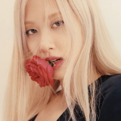 ROSÉ - Trans TH -'s profile picture