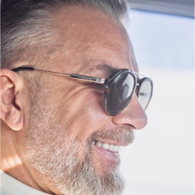 Maciej Smoleń 🚗Moto's profile picture