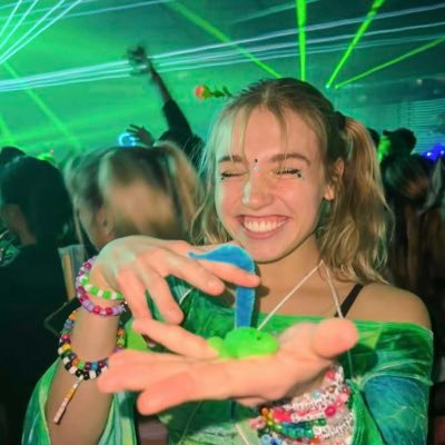 ✨🌱Rosie Raves🌱✨'s profile picture