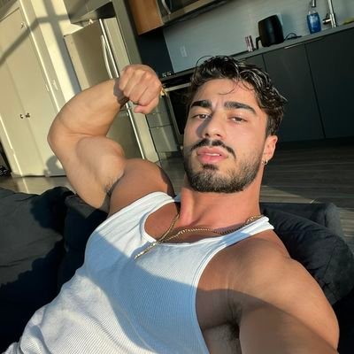 vroye's profile picture