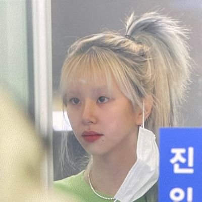 hourly chaeyoung 🫧's profile picture