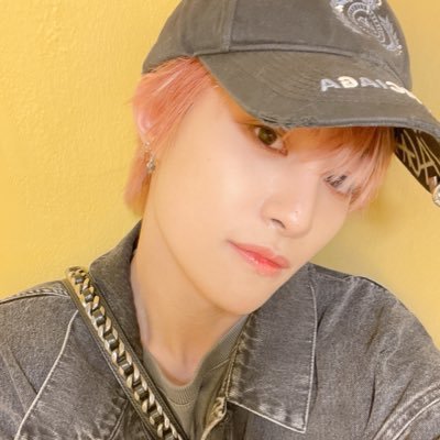 𝘿𝙤𝙪𝙗𝙡𝙚 𝙮's profile picture