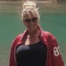 Chelle 🇨🇦 🍎's profile picture
