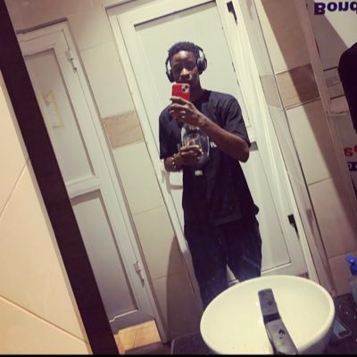 FortuneRayne's profile picture