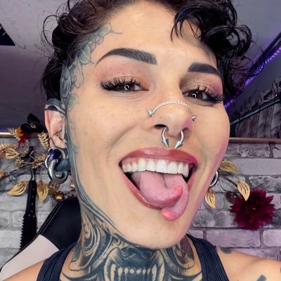 Kay Komodo's profile picture