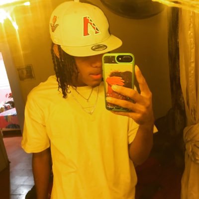 Javiii_boi28's profile picture