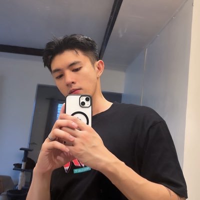 derick's profile picture
