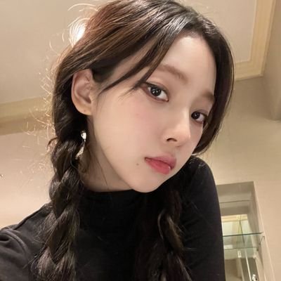 hourly karina's profile picture