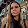 F 🌈's profile picture
