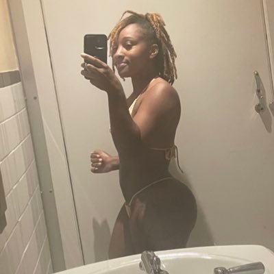 IloveDessssssss's profile picture