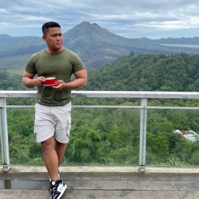 penikmatsenja's profile picture