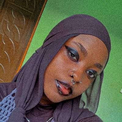 zeezahtoye's profile picture