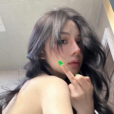 意淫's profile picture