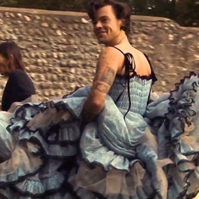 clara 🛰️✨ IS SEEING HARRY's profile picture