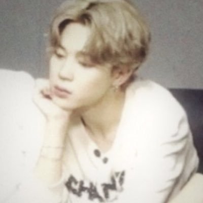 ☆ 𝘦𝘭𝘭𝘦 ☆'s profile picture