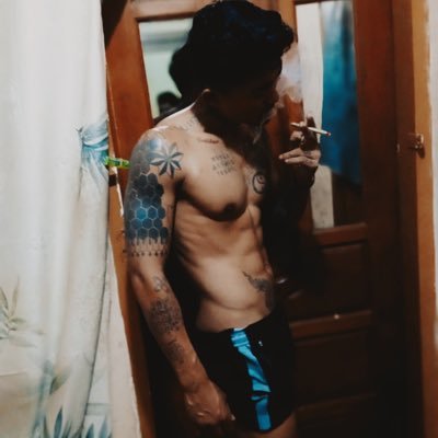 NoNayKo190954's profile picture